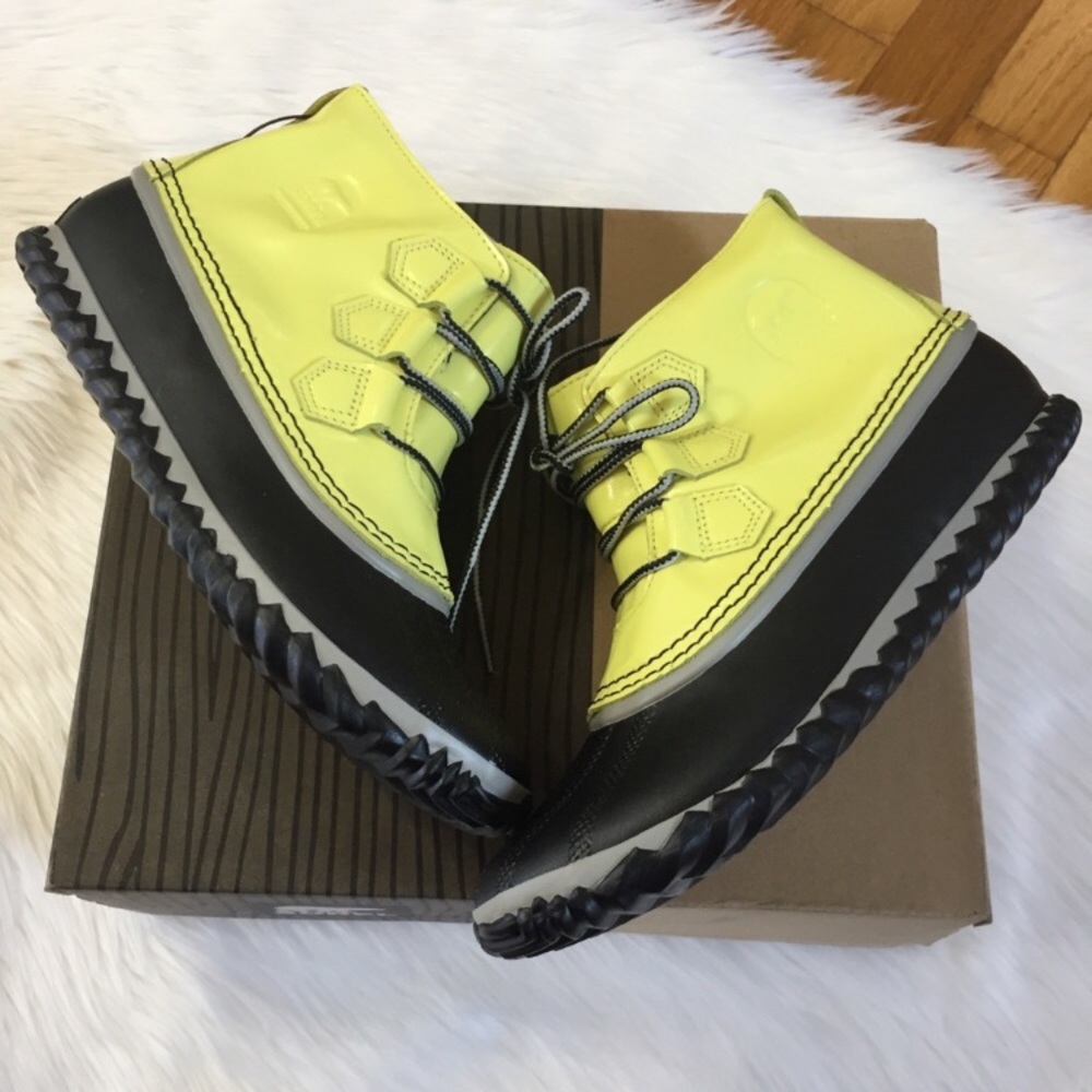 Sorel Yellow and Black Winter Boots
